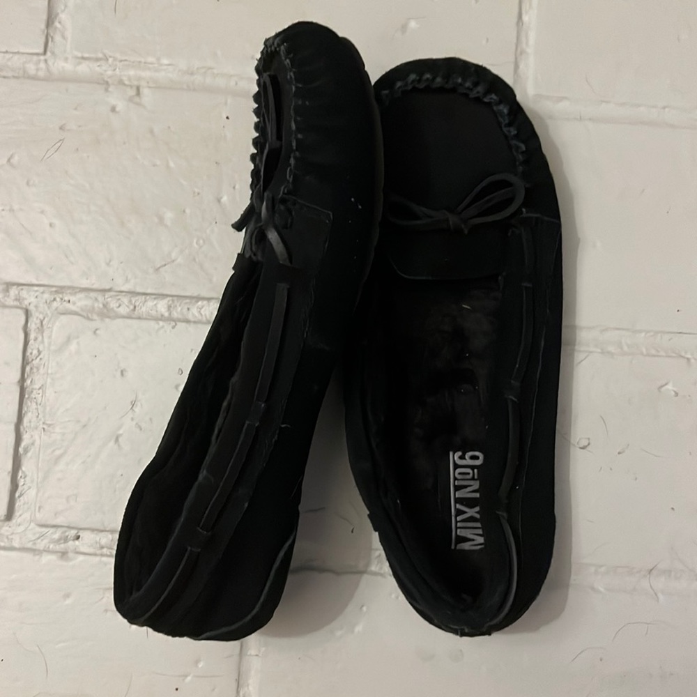 Like New - Mix No. 6 Black Moccasins